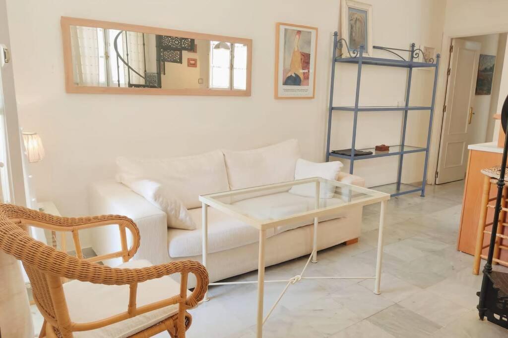 Homeyseville-duplex Con Terraza Santa Cruz 5 Pax, Parking Optional * Seville