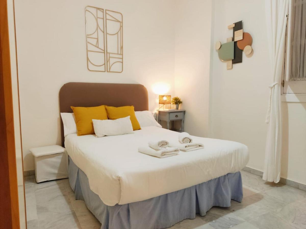 Homeyseville-duplex Con Terraza Santa Cruz 5 Pax, Parking Optional Apartment *